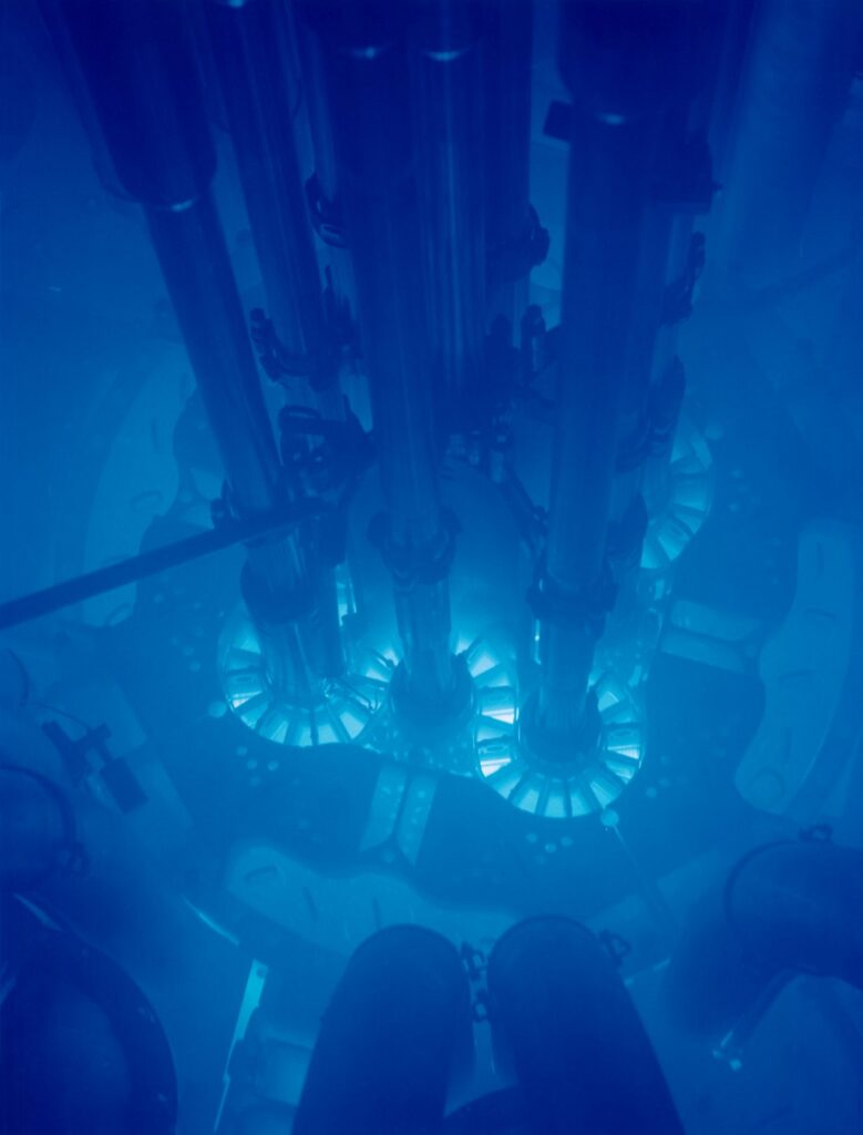 Blauwe Cherenkovstraling in de Advanced Test Reactor